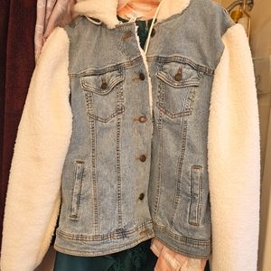 In good  condition Jean Jacket